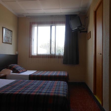 Hostal El Callejon Tarragona Bagian luar foto