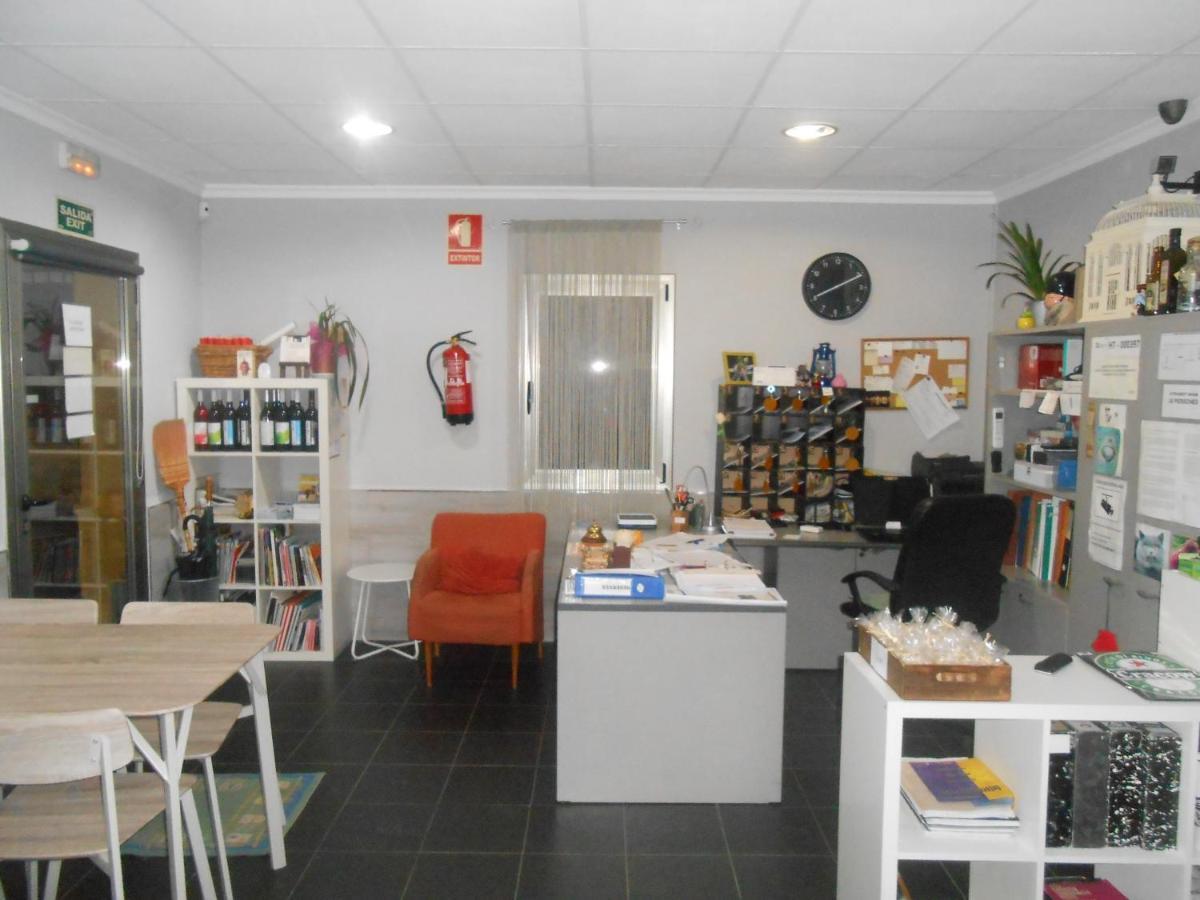 Hostal El Callejon Tarragona Bagian luar foto