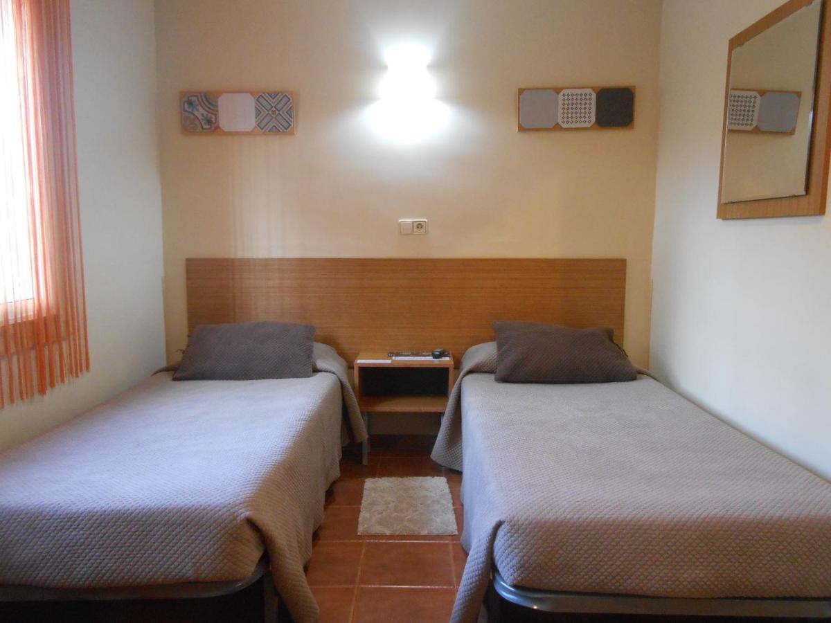 Hostal El Callejon Tarragona Bagian luar foto