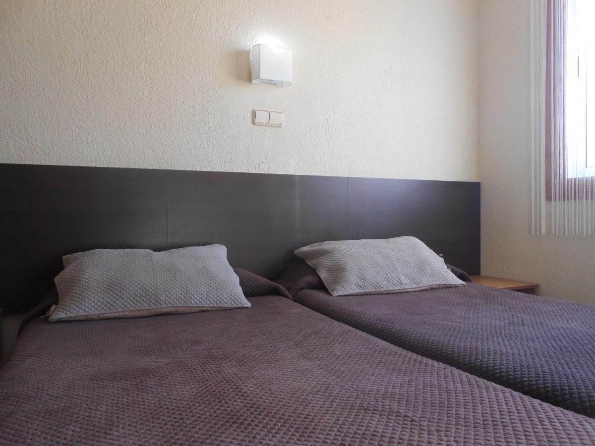 Hostal El Callejon Tarragona Bagian luar foto