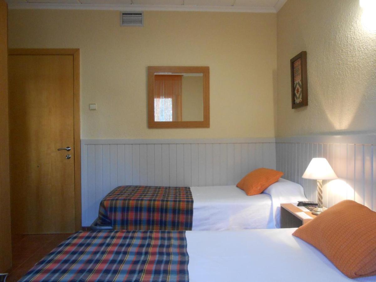 Hostal El Callejon Tarragona Bagian luar foto