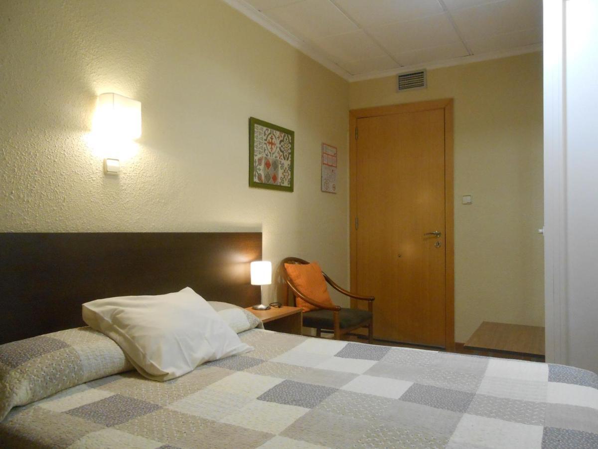 Hostal El Callejon Tarragona Bagian luar foto